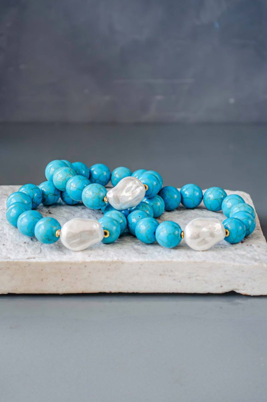 Turquoise Howlite & Pearlescent Pearl Bracelet