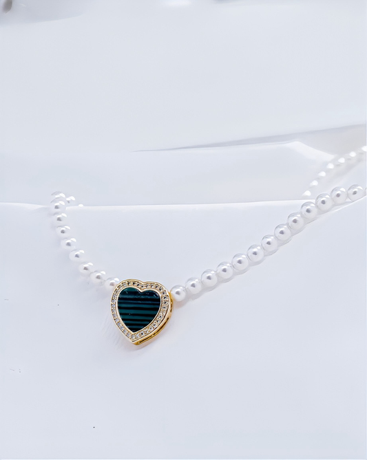 Choker with Shell Pearls & Malachite Heart Pendant