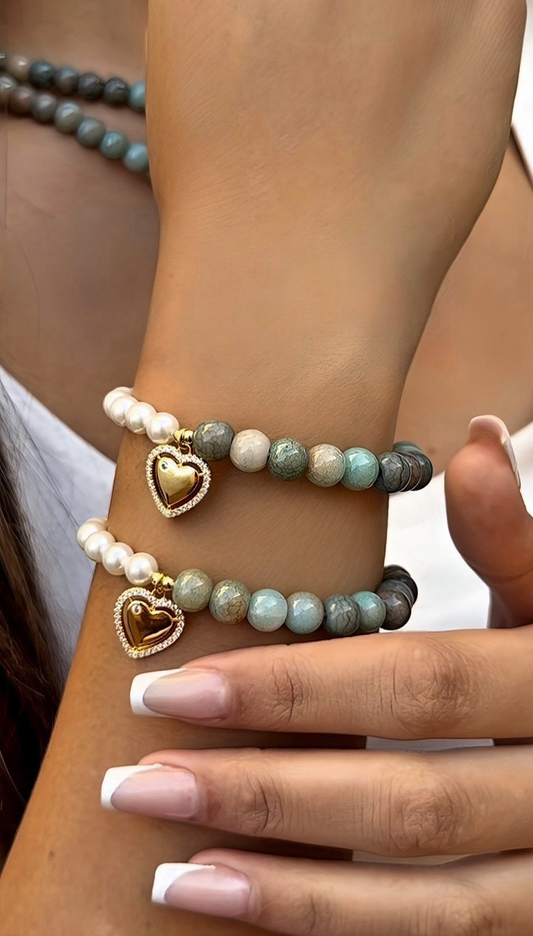 Bracelet with Shell Pearls, Natural Green Jade & Heart Pendant
