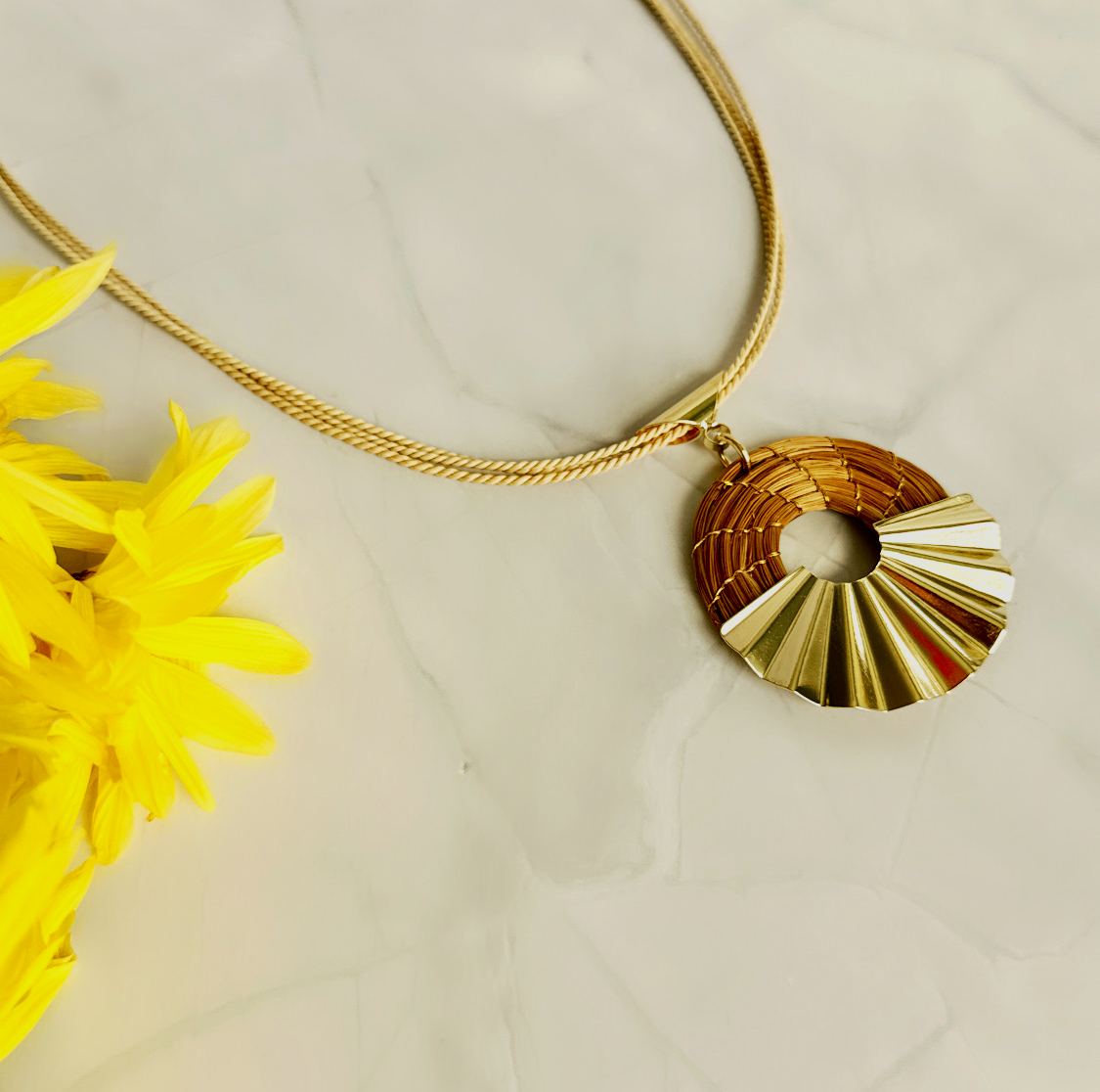 Zaraí Golden Grass Necklace