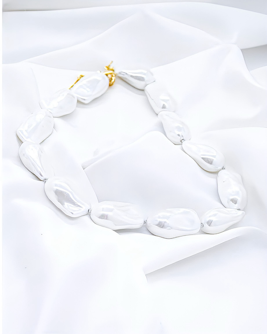 Maxi Choker with Shell Pearls