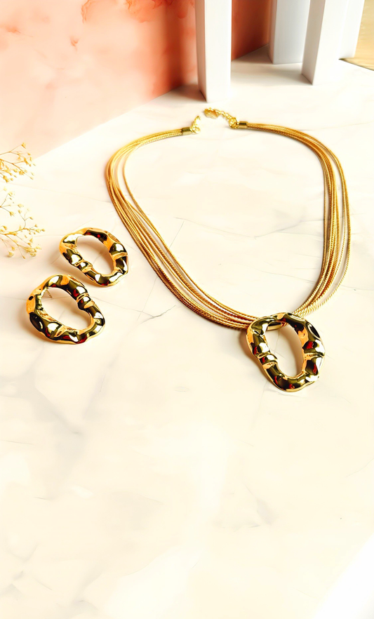 Saela Buriti Fiber Necklace and Earrings