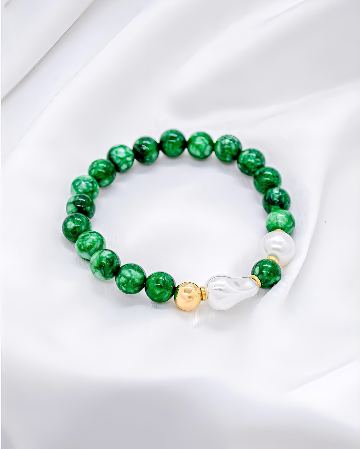 Bracelet with Jade, Shell Pearl & Baroque Pearl